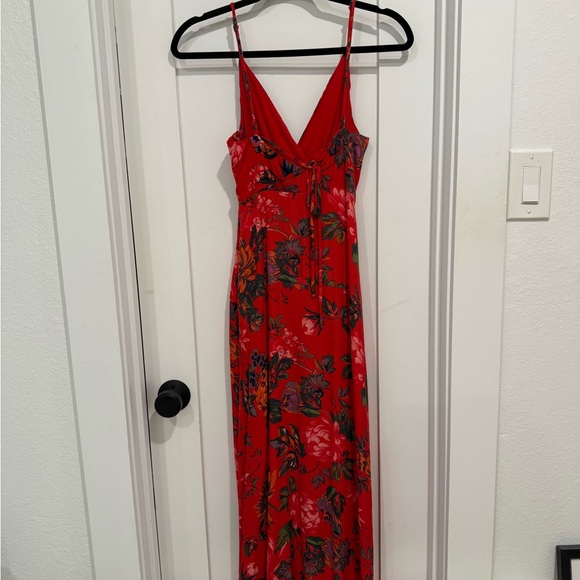 ASTR Floral Red Midi Dress - Picture 6 of 7